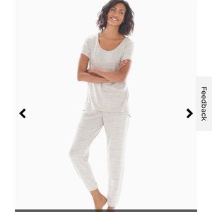 Soma COZY NIGHTS Short sleeve pajama top &
Banded Ankle Pajama Pant